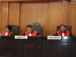 Hakim PN Surabaya Melakukan Pelanggaran 'HAM Berat'